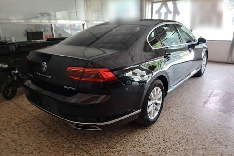 Used Volkswagen Magotan 2020 280TSI DSG Comfort Edition Rear Right 45 Deg