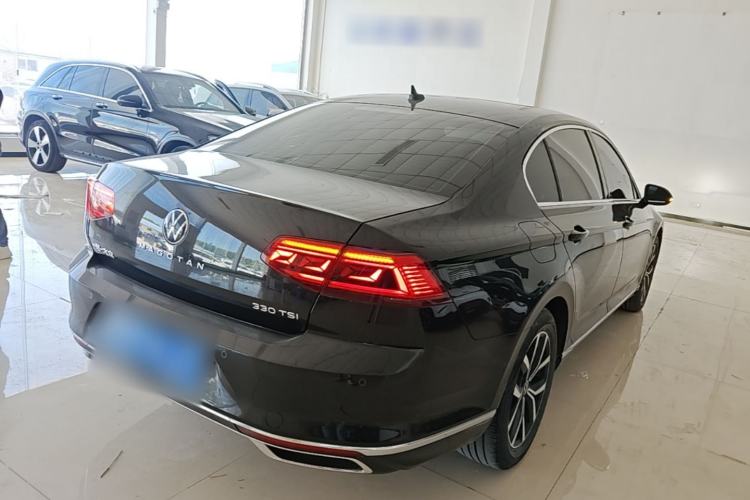 Used Volkswagen Magotan 2020 330TSI DSG Leading Model Rear Right 45 Deg