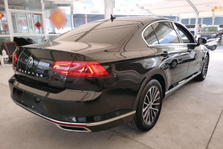 Used Volkswagen Magotan 2020 330TSI DSG Luxury Edition Rear Right 45 Deg