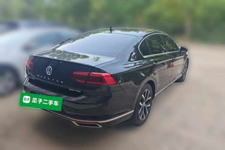 Used Volkswagen Magotan 2020 330TSI DSG Leading Model Rear Right 45 Deg