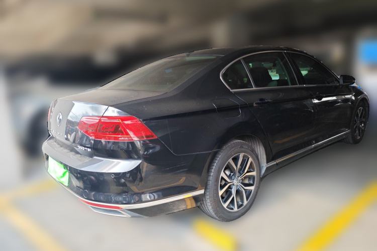 Used Volkswagen Magotan 2020 330TSI DSG Leading Model Rear Right 45 Deg