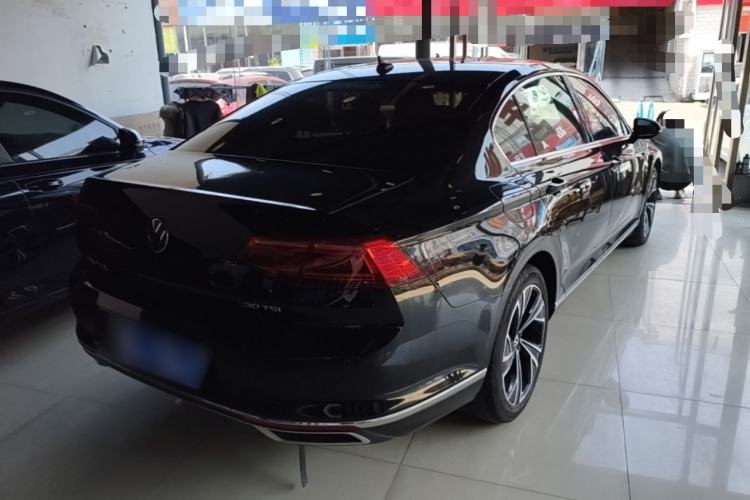 Used Volkswagen Magotan 2020 330TSI DSG Leading Model Rear Right 45 Deg