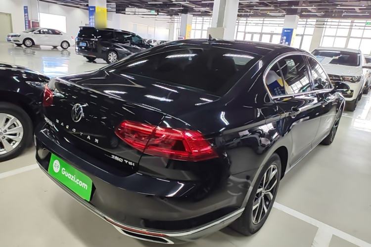 Used Volkswagen Magotan 2020 280TSI DSG Comfort Edition Rear Right 45 Deg