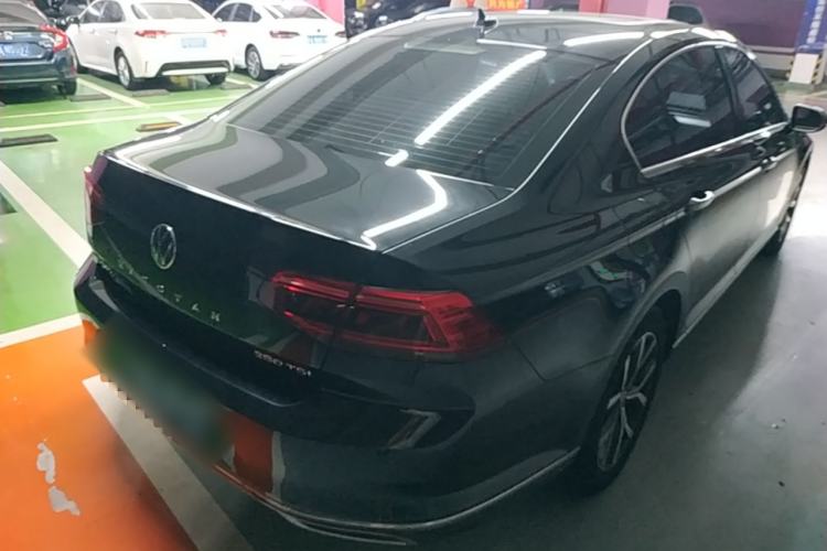 Used Volkswagen Magotan 2020 280TSI DSG Comfort Edition Rear Right 45 Deg