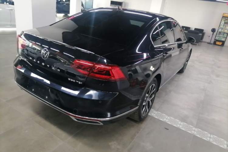 Used Volkswagen Magotan 2020 330TSI DSG Leading Model Rear Right 45 Deg