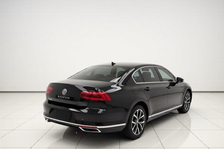Used Volkswagen Magotan 2020 330TSI DSG Leading Model Rear Right 45 Deg