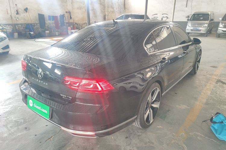 Used Volkswagen Magotan 2020 330TSI DSG Luxury Edition Rear Right 45 Deg