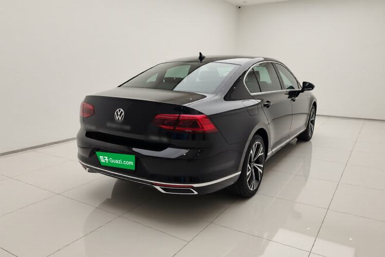 Used Volkswagen Magotan 2020 330TSI DSG Luxury Edition Rear Right 45 Deg