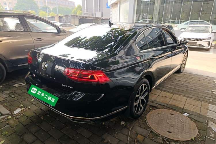 Used Volkswagen Magotan 2020 330TSI DSG Leading Model Rear Right 45 Deg