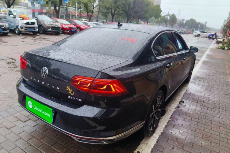 Used Volkswagen Magotan 2020 330TSI DSG Leading Model Rear Right 45 Deg
