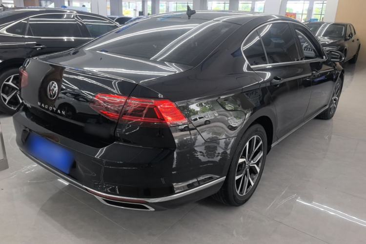 Used Volkswagen Magotan 2020 330TSI DSG Leading Model Rear Right 45 Deg