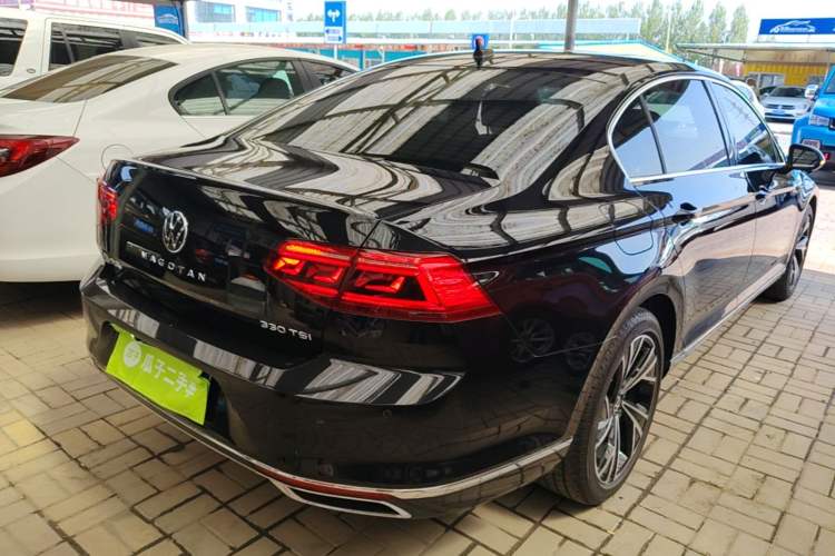 Used Volkswagen Magotan 2020 330TSI DSG Luxury Edition Rear Right 45 Deg