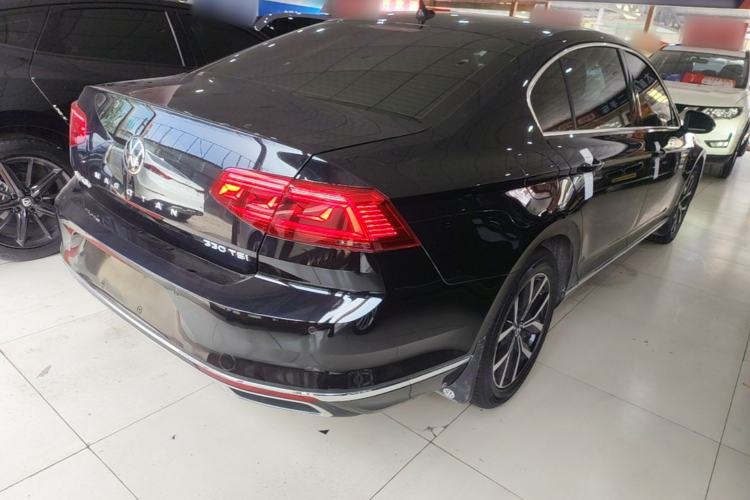 Used Volkswagen Magotan 2020 330TSI DSG Leading Model Rear Right 45 Deg