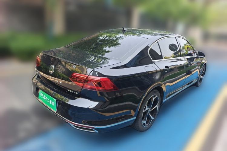 Used Volkswagen Magotan 2020 280TSI DSG Comfort Edition Rear Right 45 Deg