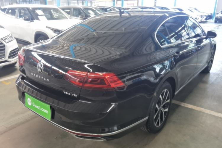 Used Volkswagen Magotan 2020 330TSI DSG Leading Model Rear Right 45 Deg