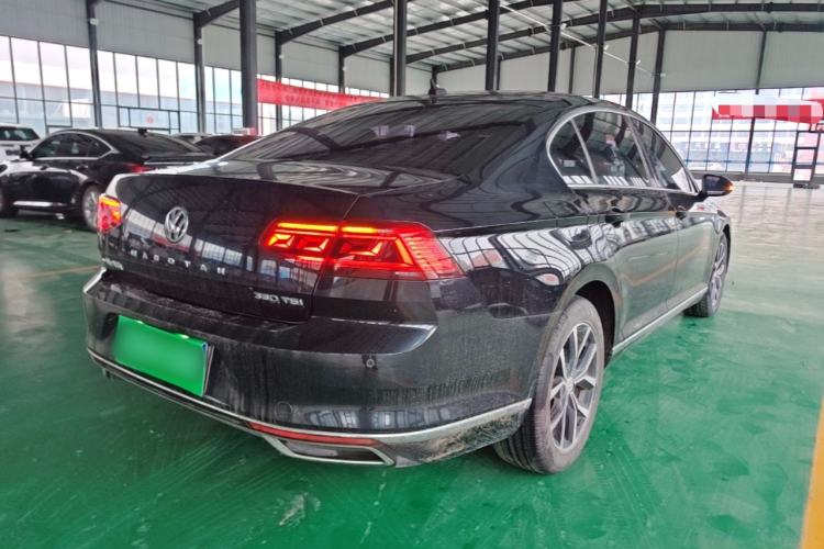 Used Volkswagen Magotan 2020 330TSI DSG Leading Model Rear Right 45 Deg