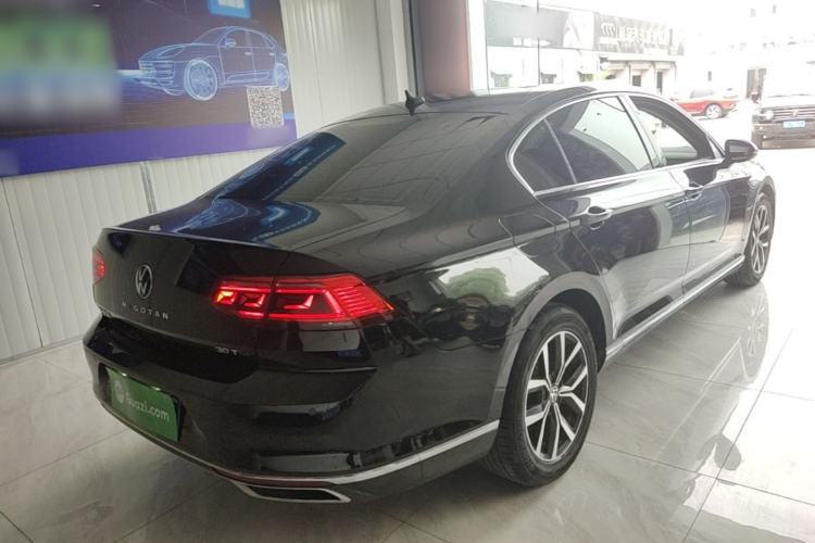 Used Volkswagen Magotan 2020 330TSI DSG Leading Model Rear Right 45 Deg