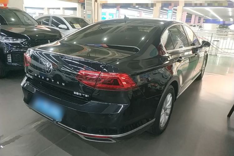 Used Volkswagen Magotan 2020 280TSI DSG Comfort Edition Rear Right 45 Deg