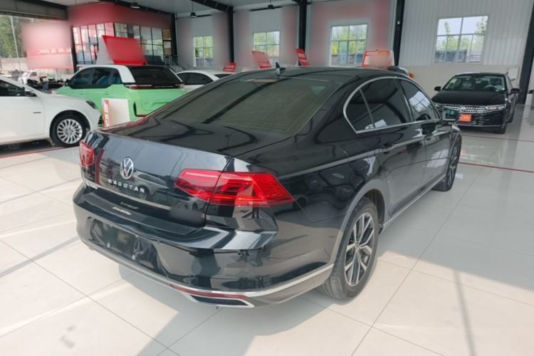 Used Volkswagen Magotan 2020 330TSI DSG Leading Model Rear Right 45 Deg