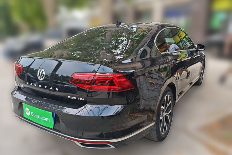 Used Volkswagen Magotan 2020 330TSI DSG Leading Model Rear Right 45 Deg