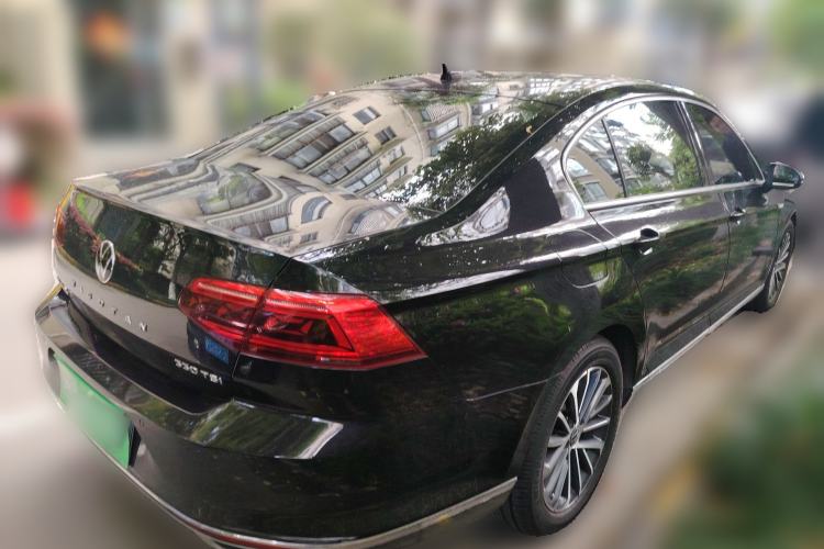 Used Volkswagen Magotan 2020 330TSI DSG Luxury Edition Rear Right 45 Deg