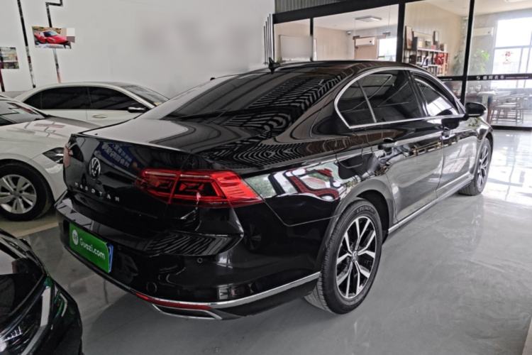 Used Volkswagen Magotan 2020 280TSI DSG Comfort Edition Rear Right 45 Deg