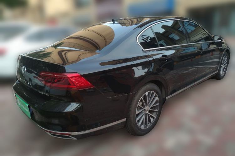 Used Volkswagen Magotan 2020 330TSI DSG Luxury Edition Rear Right 45 Deg