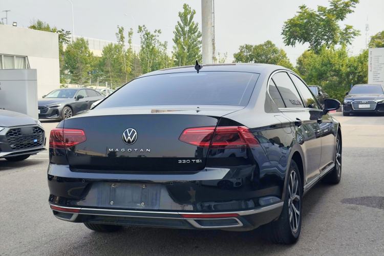 Used Volkswagen Magotan 2020 330TSI DSG Leading Model Rear Right 45 Deg