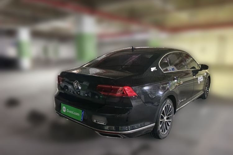 Used Volkswagen Magotan 2020 330TSI DSG Luxury Edition Rear Right 45 Deg