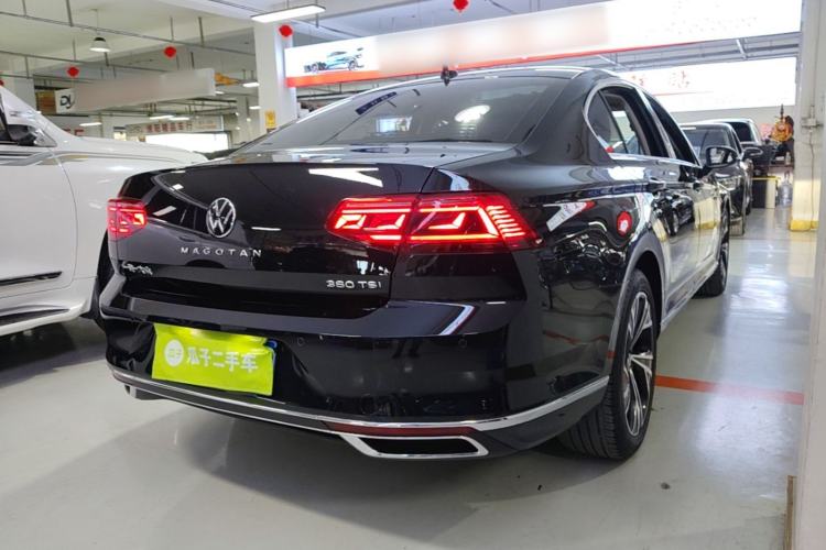 Used Volkswagen Magotan 2020 330TSI DSG Luxury Edition Rear Right 45 Deg