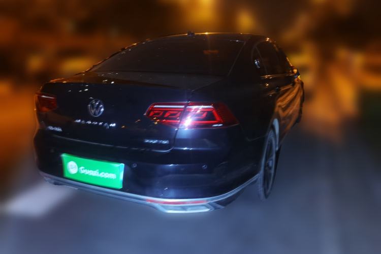 Used Volkswagen Magotan 2020 330TSI DSG Leading Model Rear Right 45 Deg