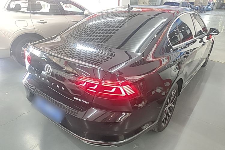Used Volkswagen Magotan 2020 330TSI DSG Leading Model Rear Right 45 Deg