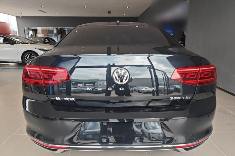 Used Volkswagen Magotan 2020 330TSI DSG Luxury Edition Rear