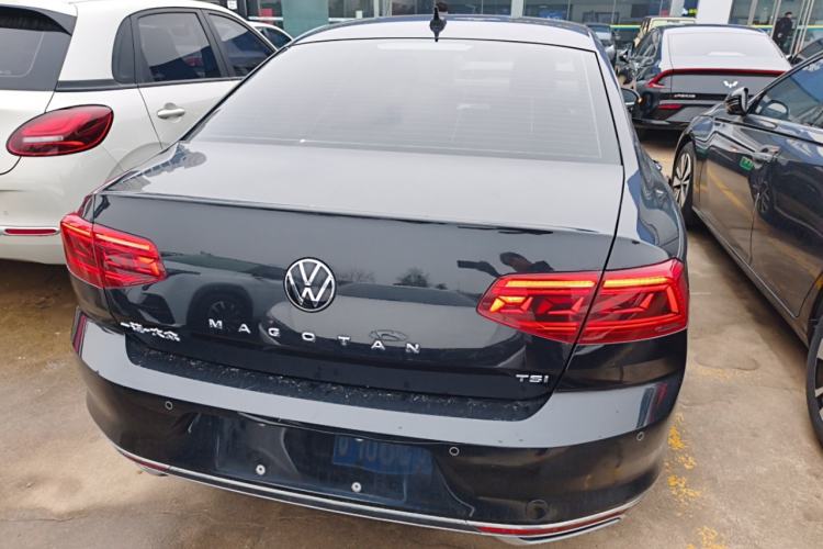 Used Volkswagen Magotan 2020 280TSI DSG Comfort Edition Rear