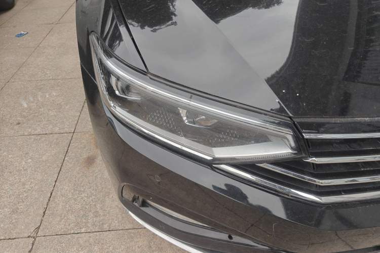 Used Volkswagen Magotan 2020 330TSI DSG Luxury Edition Right Front Headlight