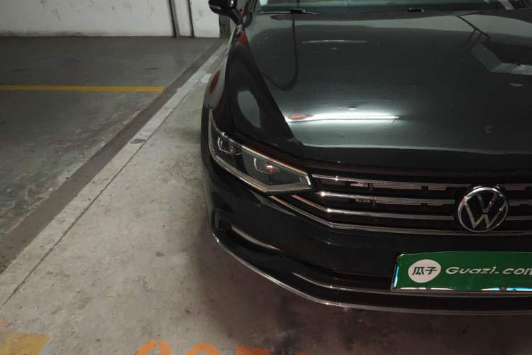 Used Volkswagen Magotan 2020 330TSI DSG Luxury Edition Right Front Headlight