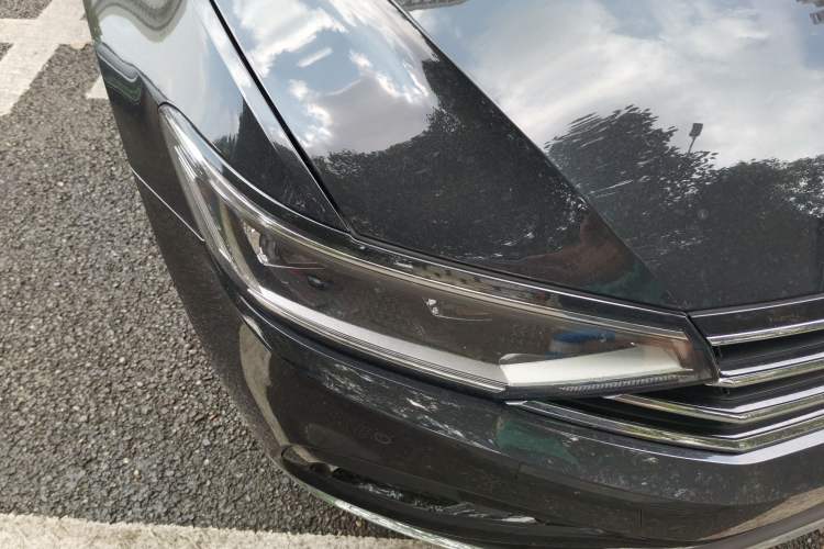 Used Volkswagen Magotan 2020 280TSI DSG Comfort Edition Right Front Headlight