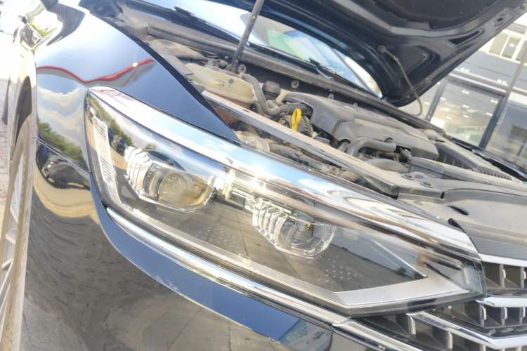 Used Volkswagen Magotan 2020 380TSI DSG Luxury Version Right Front Headlight