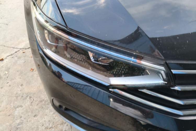 Used Volkswagen Magotan 2020 330TSI DSG Luxury Edition Right Front Headlight