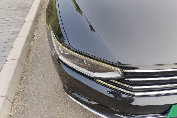 Used Volkswagen Magotan 2020 330TSI DSG Luxury Edition Right Front Headlight