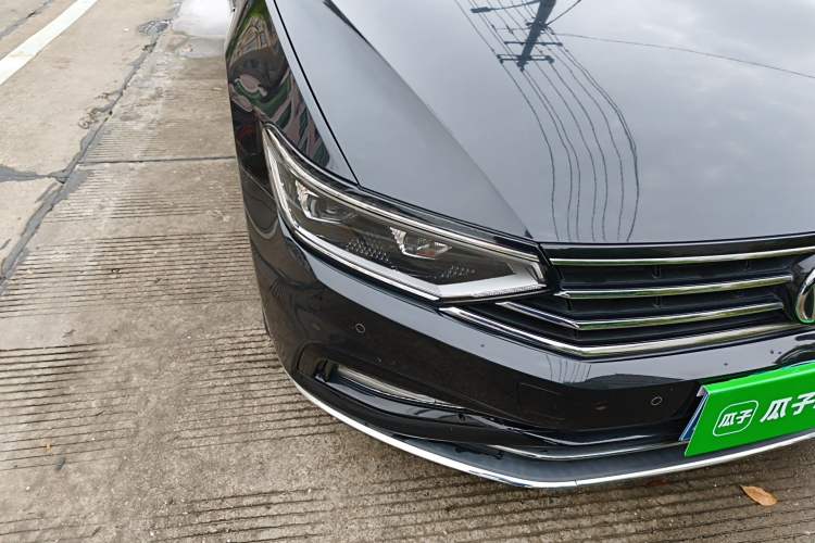 Used Volkswagen Magotan 2020 330TSI DSG Luxury Edition Right Front Headlight