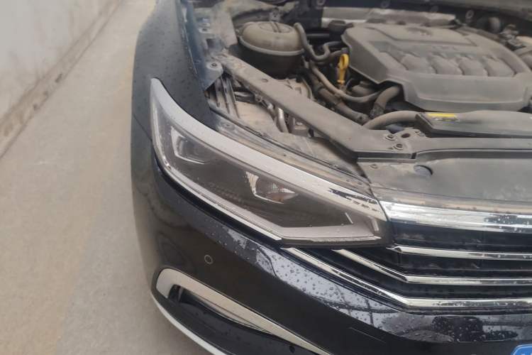 Used Volkswagen Magotan 2020 330TSI DSG Luxury Edition Right Front Headlight