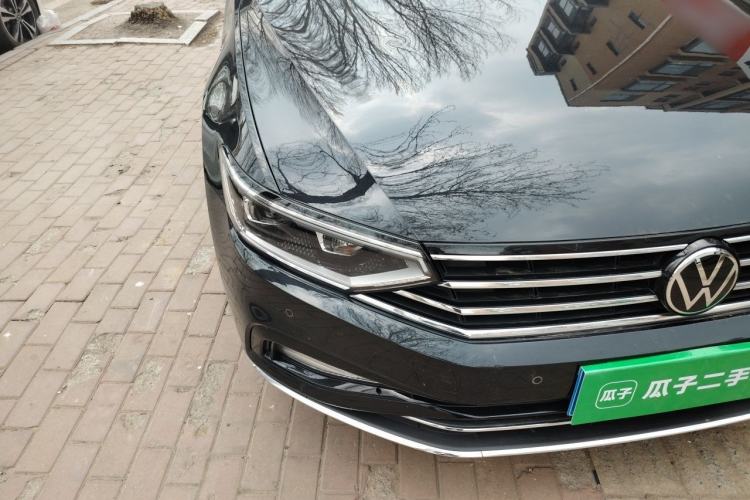 Used Volkswagen Magotan 2020 330TSI DSG Luxury Edition Right Front Headlight