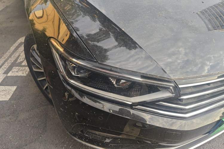 Used Volkswagen Magotan 2020 330TSI DSG Luxury Edition Right Front Headlight