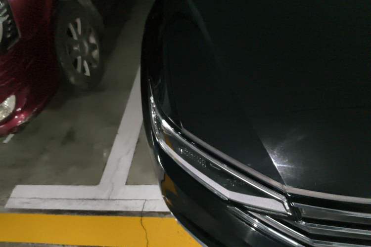 Used Volkswagen Magotan 2020 330TSI DSG Luxury Edition Right Front Headlight