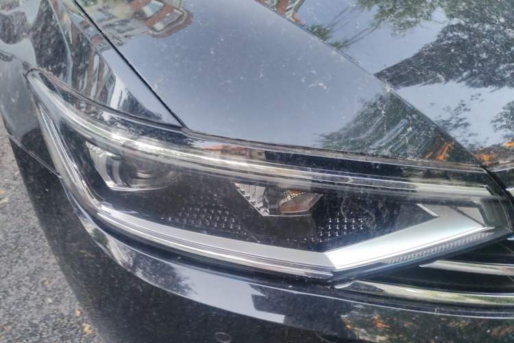 Used Volkswagen Magotan 2020 330TSI DSG Luxury Edition Right Front Headlight