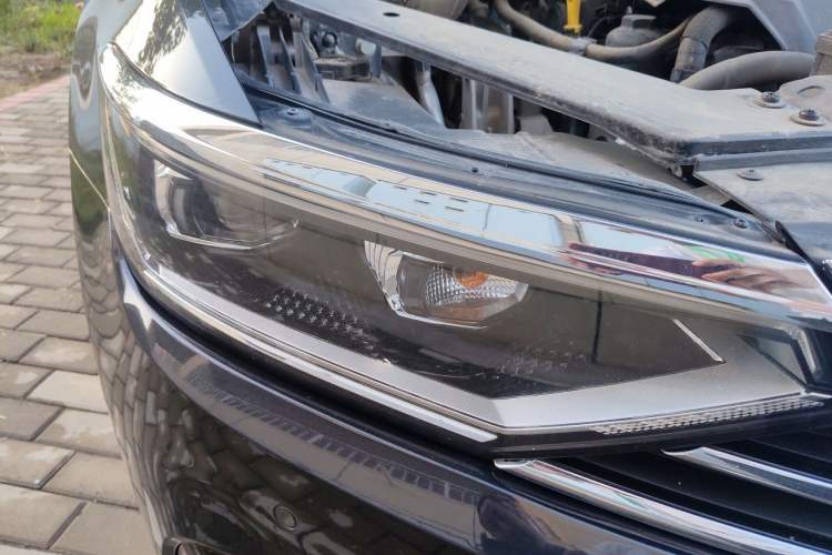 Used Volkswagen Magotan 2020 330TSI DSG Leading Model Right Front Headlight