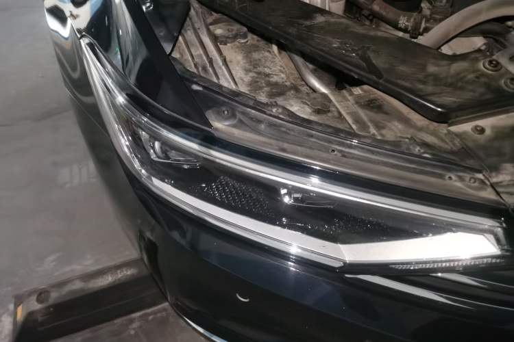 Used Volkswagen Magotan 2020 330TSI DSG Luxury Edition Right Front Headlight