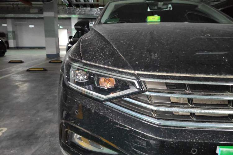 Used Volkswagen Magotan 2020 330TSI DSG Luxury Edition Right Front Headlight
