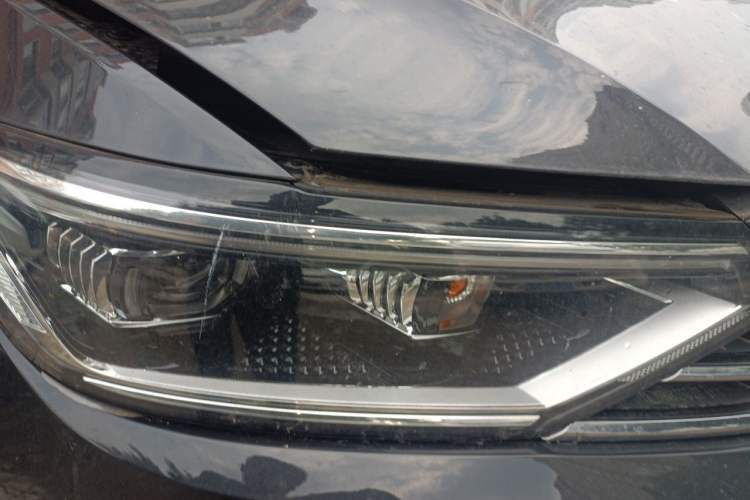 Used Volkswagen Magotan 2020 330TSI DSG Leading Model Right Front Headlight